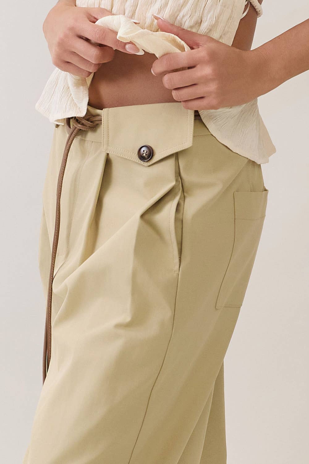 BELTED WIDE- LEG BERMUDA SHORTS