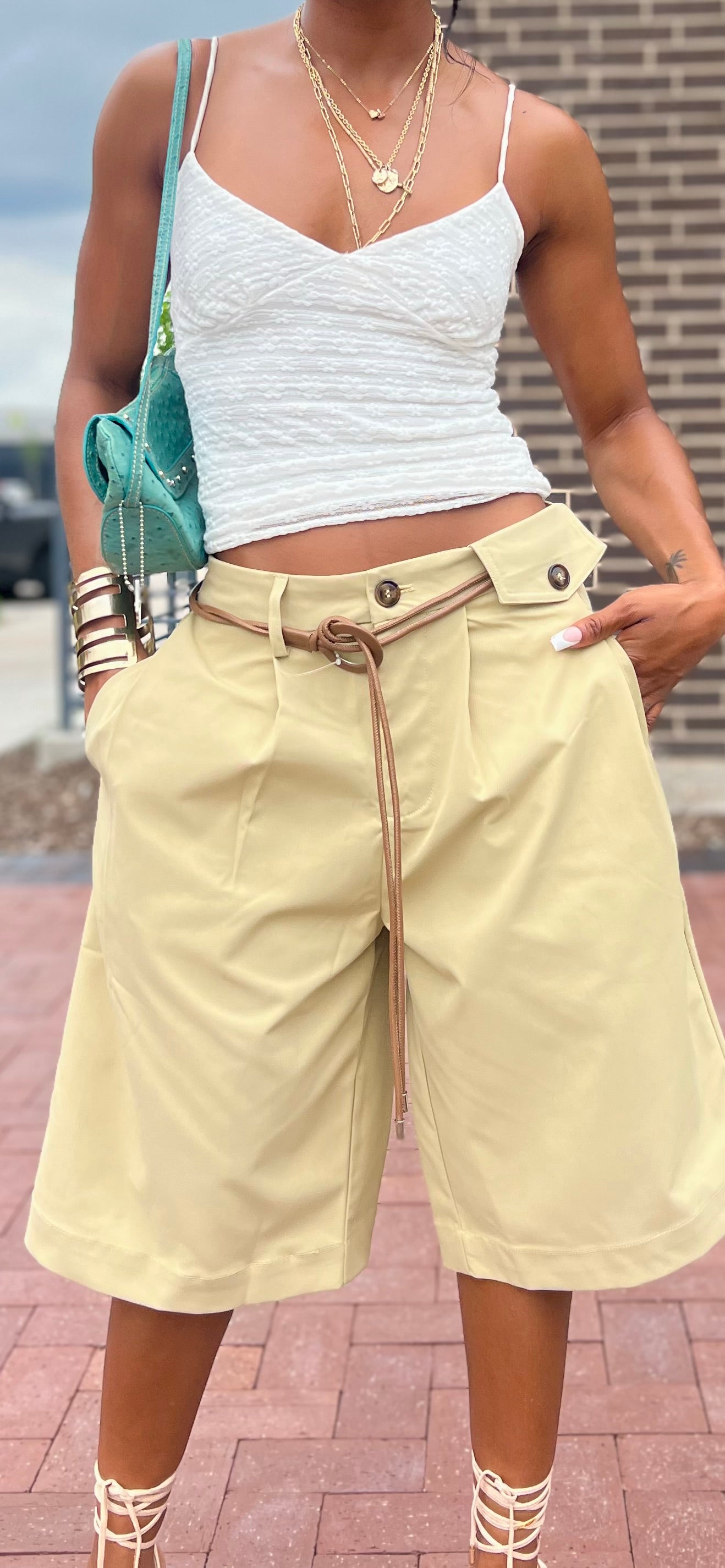 BELTED WIDE- LEG BERMUDA SHORTS