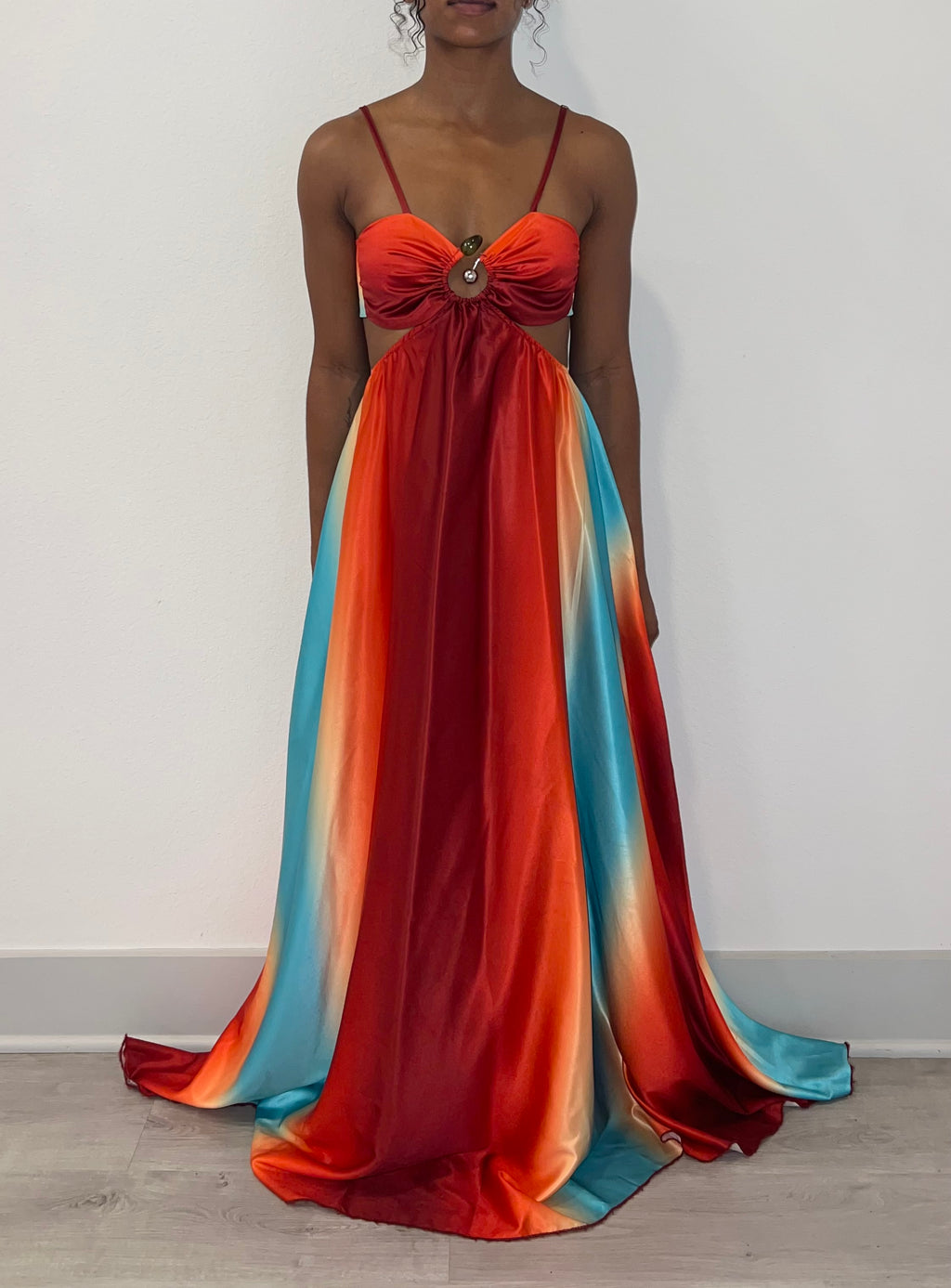 SIDE CUT OUT A-LINE MAXI DRESS